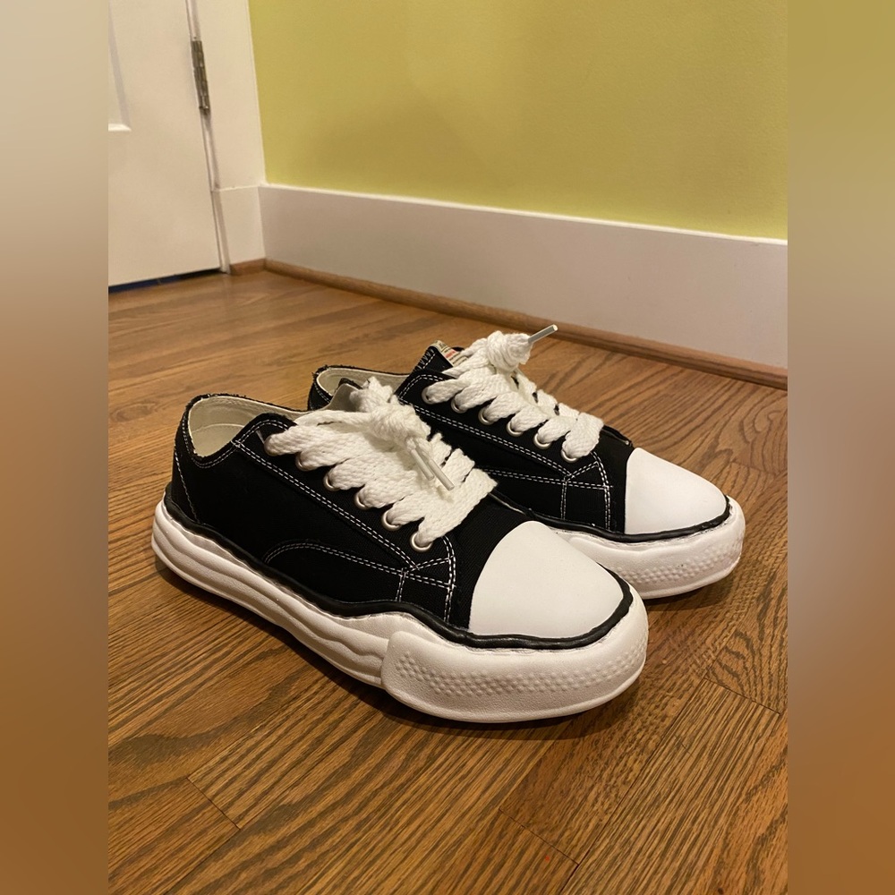 Mason mihara low top black and white. Size 44. 10-10.5 US. Streetwear luxury.